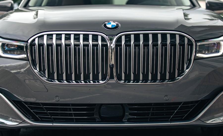 Детали экстерьера BMW 750i xDrive (G11) 2019 года  (NA) (фото 20 из 40)